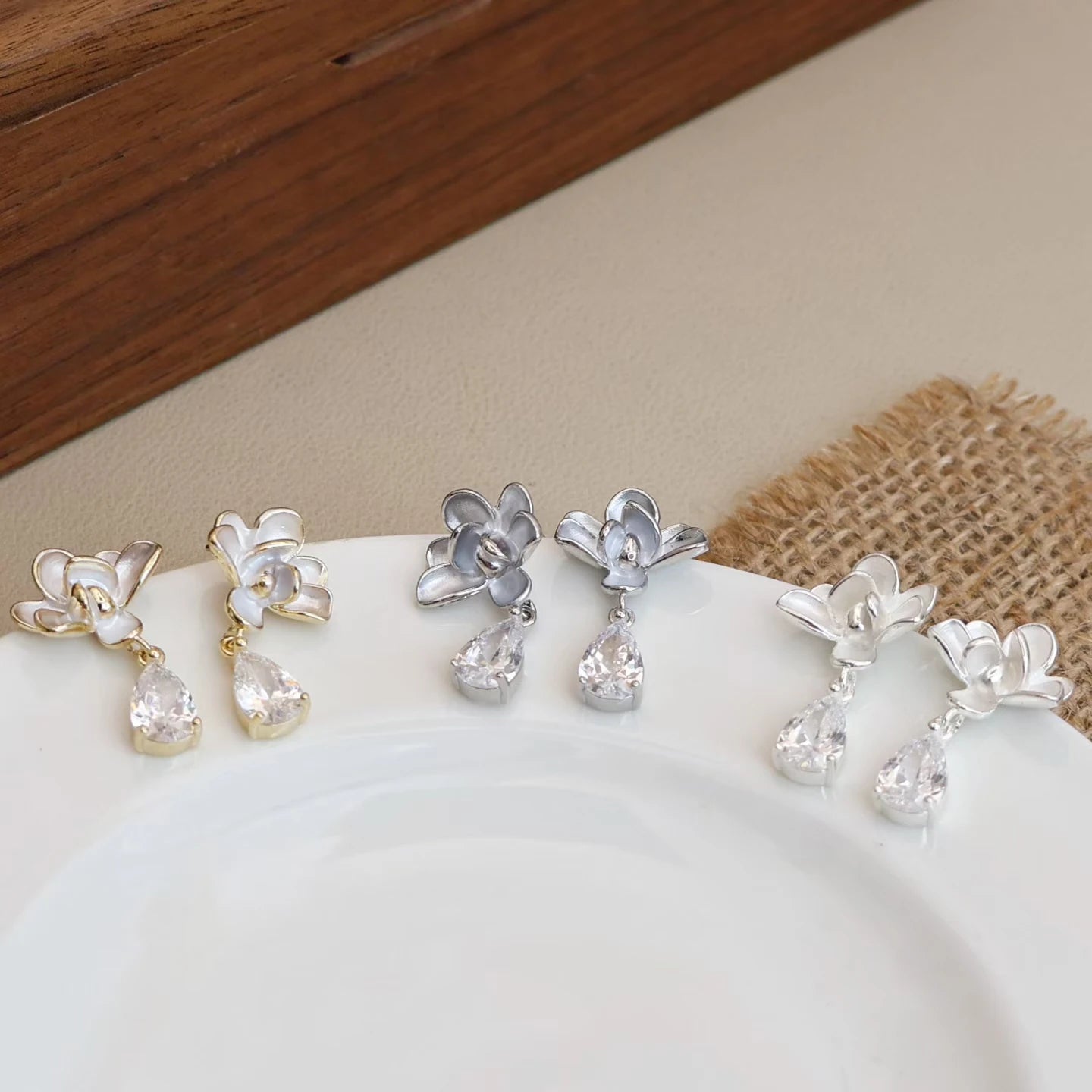 Women Hot Sale Creative Design Flower Rhinestone Heart Drop Earring Fashion Glitter Charms Affordable Bulk Jewelry Accessories