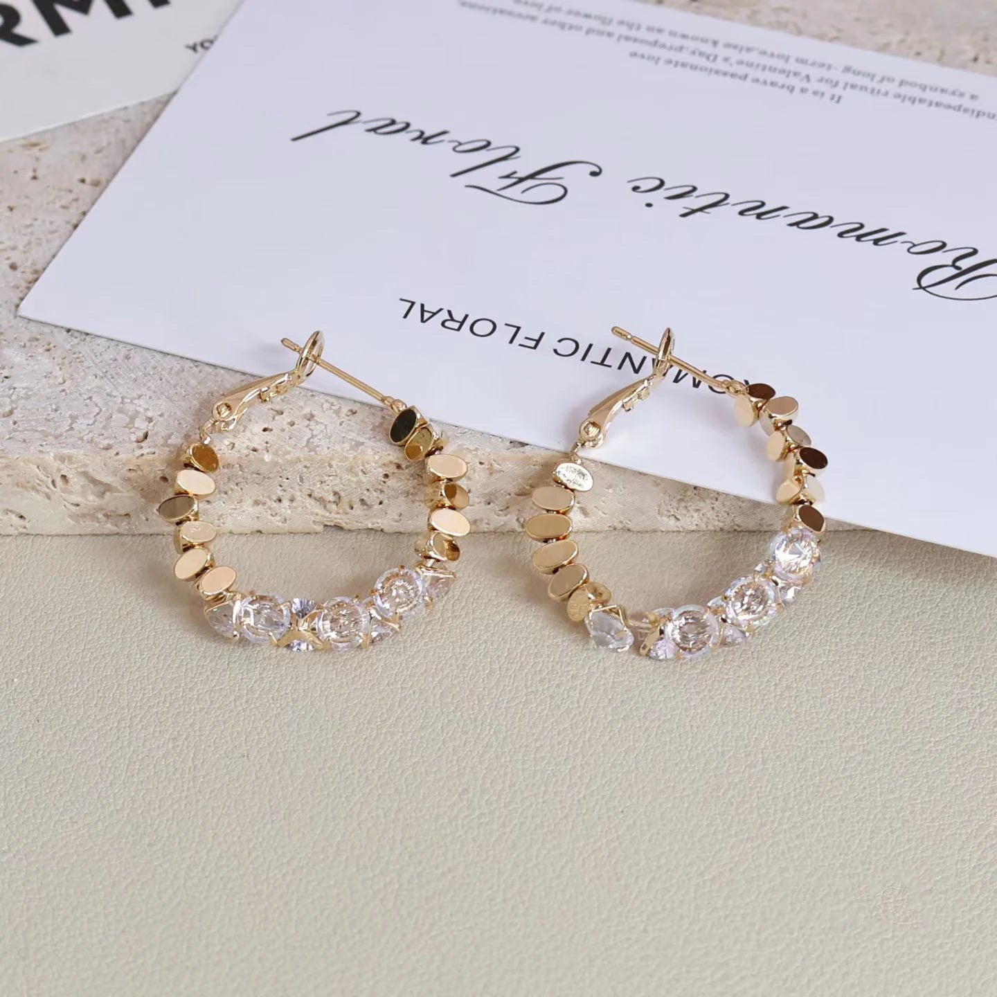 Female Hot Sale Rhinestone Small Hoop Earring Fashion Elegant Chic Luxurious Charms Glitter Bulk Jewelry Accessories for Causal