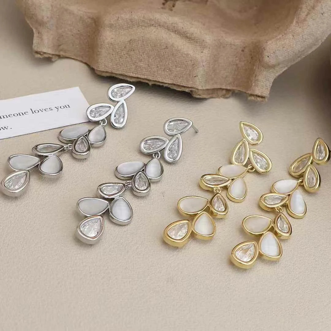 Women Hot Sale Tassel Leaf Imitation Pearl Long Drop Earring Fashion Elegant Luxurious Affordable Bulk Daily Jewelry Accessory