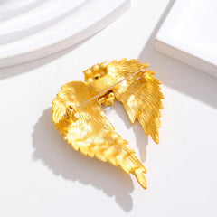 Fashion European and American Style Swing Angel Brooches for Girls Trendy Vintage Simple Jewelry for Women Ladies Accessories