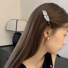 Elegant Sweet Flower Lustrous Glitter Hair Clips for Girls Chic Fashion Alligators for Women Ladies Hair Accessories in Stock