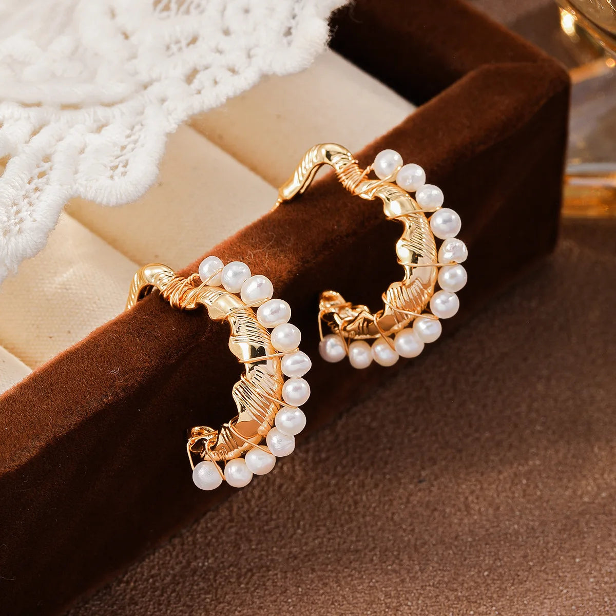 Fashion Copper 18K Gold Plated S925 Silver Hoop Earrings for Girls Freshwater Pearl for Women Ladies Wholesale China Factory