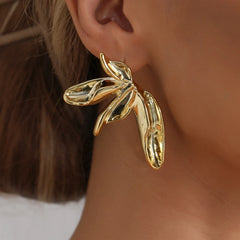 European and American Style Bold Dainty Luxury Drop Earrings for Girls Elegant Glamorous Jewelry for Women Ladies Accessories