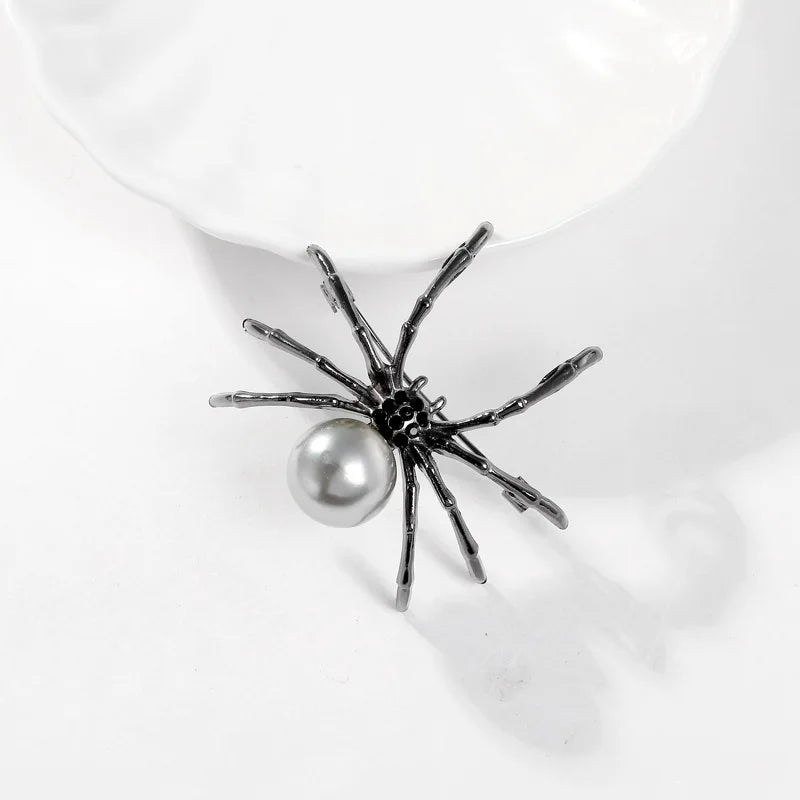 Fashion Imitation Pearl Spider Simple Minimalistic Brooches for Girls Elegant Pins Jewelry for Women Ladies Accessories Chic