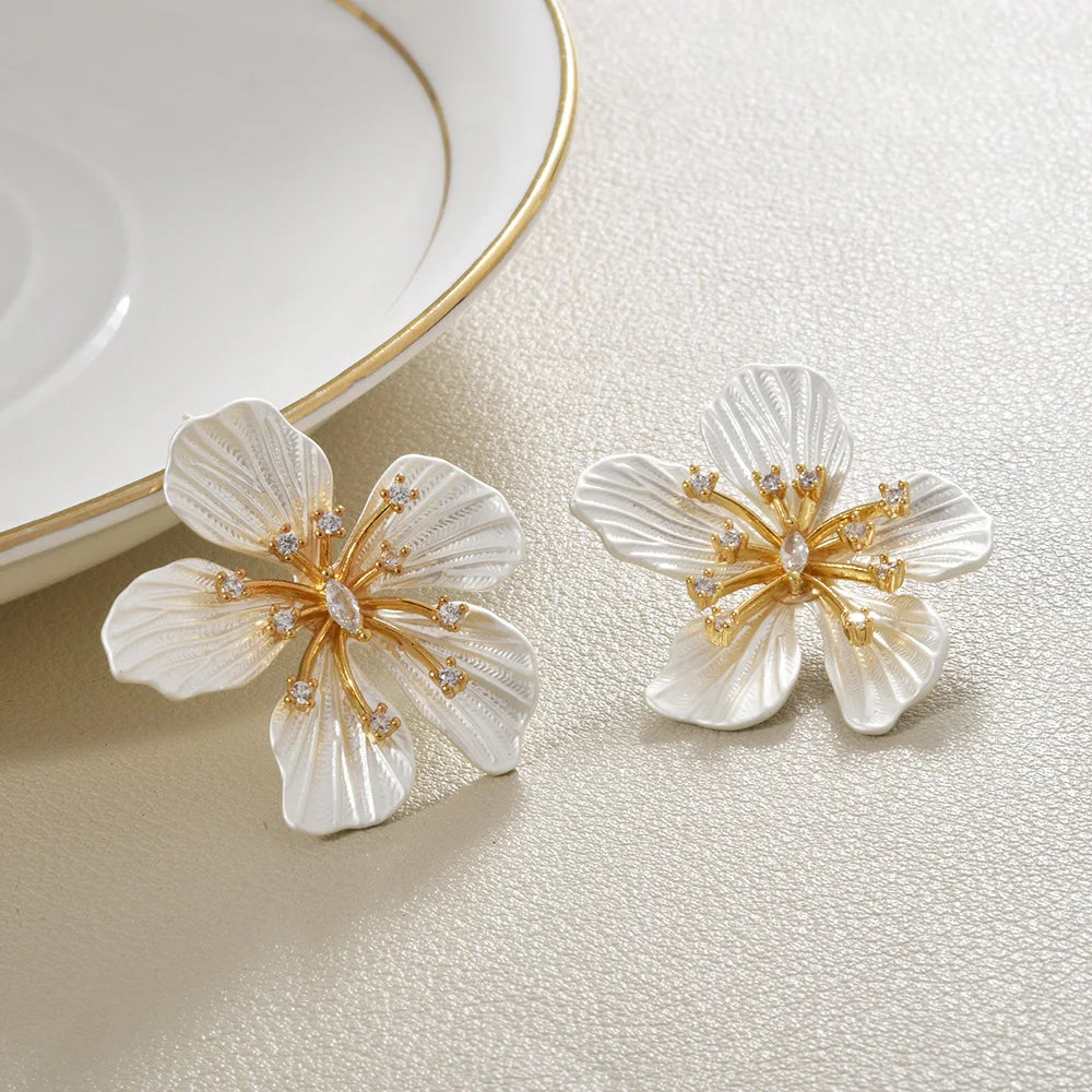 Spring and Summer Super Fairy Flower Stud Earrings with Zircon Unique Trendy Sweet Exaggerated Design Earrings Jewelry Accessory