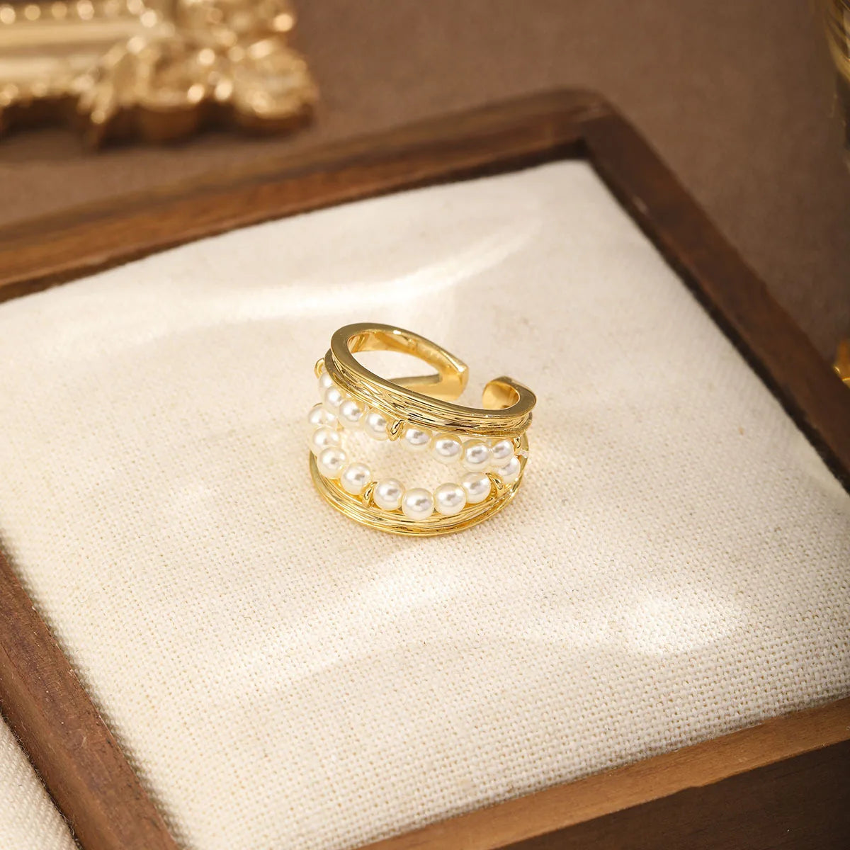 Fashion Glass Pearl 18K Gold Plated Rings for Girls Trendy Elegant Jewelry for Women Ladies Wholesale China Supplier Bulk