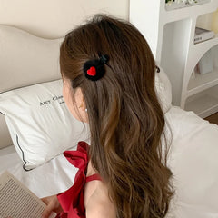 Fashion Cute Heart Shaped Sweet Elegant Hair Clips for Girls Trendy Stylish Simple Alligators for Women Ladies Hair Accessories
