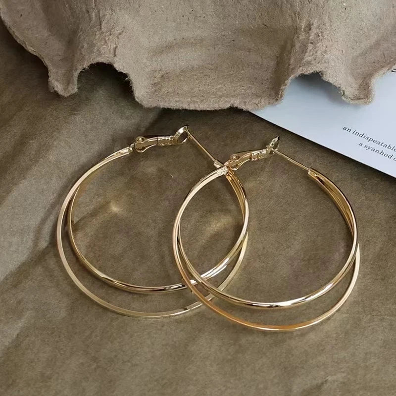 Fashion Simple Minimalistic Classic Hoop Earrings for Girls Elegant Charms Art Deco Jewelry for Women Ladies Accessories Chic