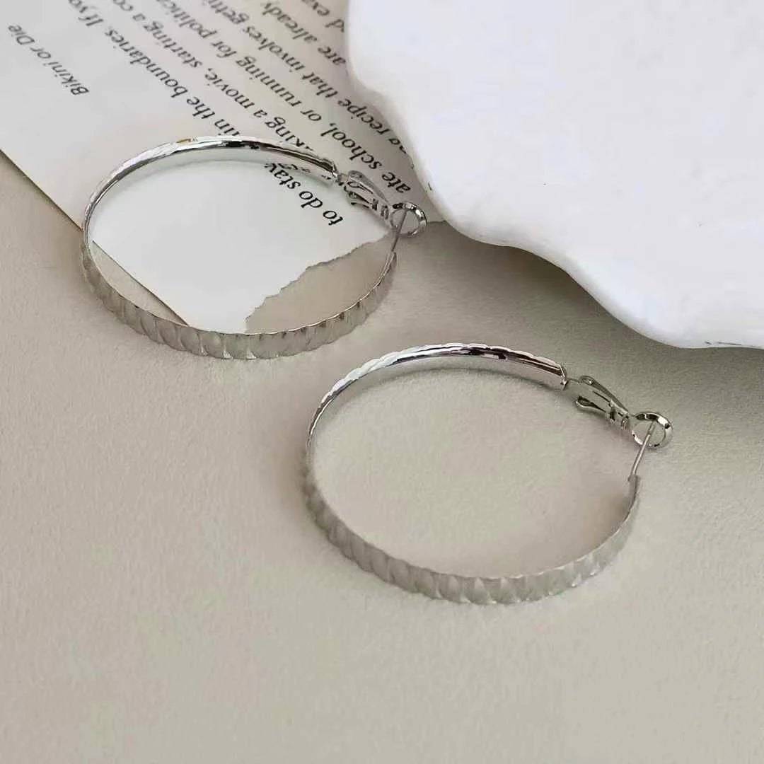 Ladies Simple Hot Sale Large Circle Hoop Earring Fashion Sequined Chic Charms High Quality Bulk Jewelry Accessories for Casual
