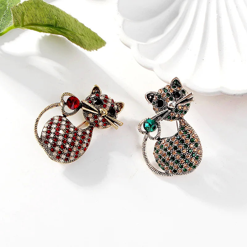 Fashion Glitter Sparking Rhinestone Cat Animals Brooches for Girls Sweet Cute Pins Jewelry for Women Ladies Accessories Kawaii