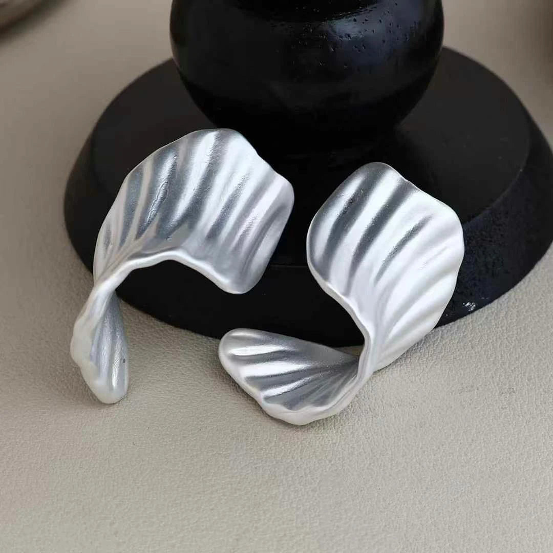 Women Shell Creative Design Clip-on Earring Fashion Luxurious Glamorous High Quality Bulk Jewelry Accessories for Female Causal