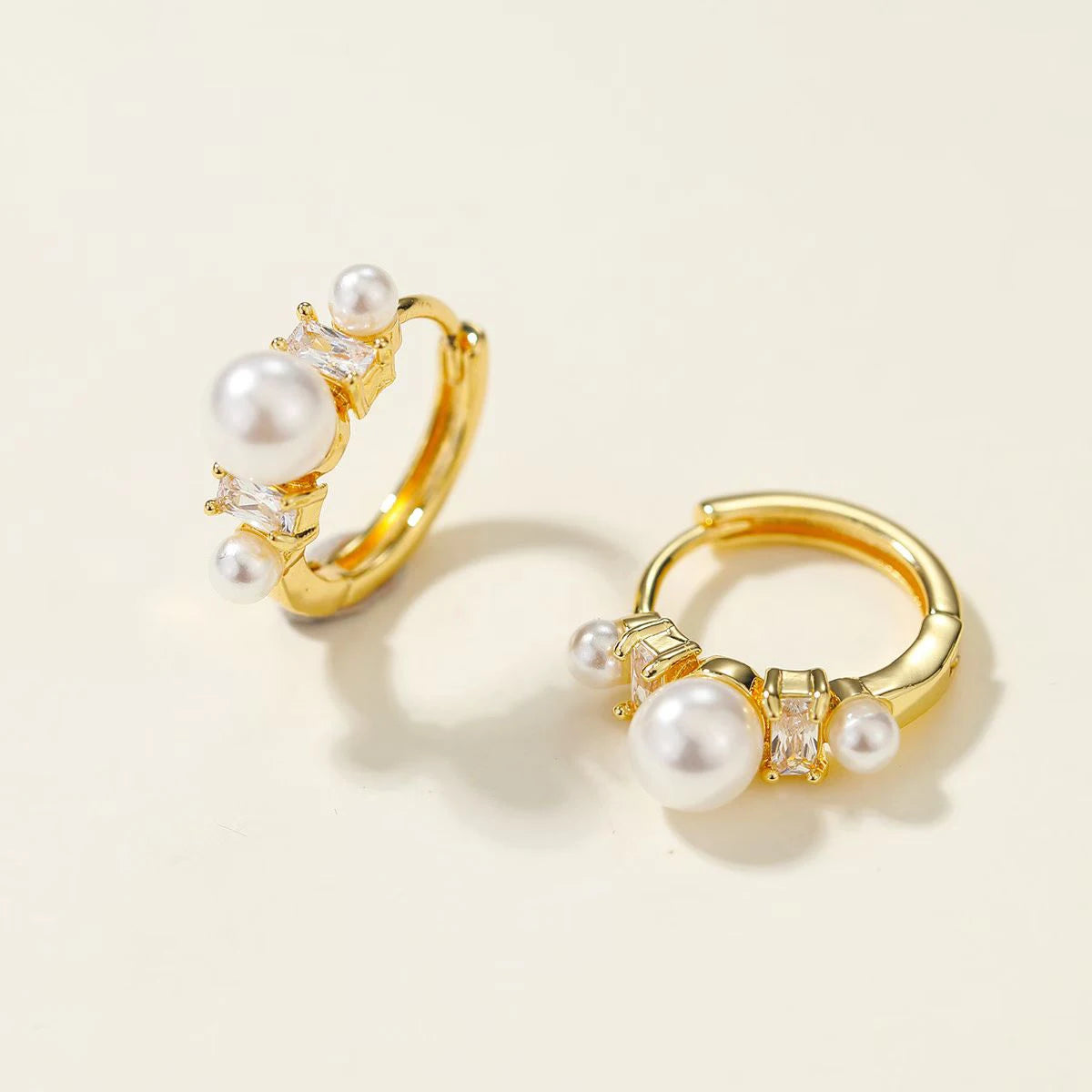 Fashion Elegant Graceful Imitation Pearl Dainty Hoop Earrings for Girls Sweet Graceful Jewelry for Women Ladies Accessories