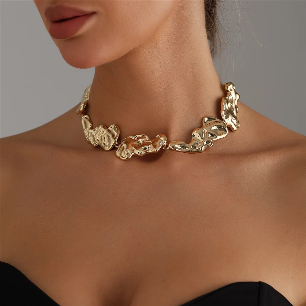 Fashion Simple Mental Minimalistic Art Deco Necklaces for Girls Sweet Trendy Glamorous Jewellry for Women Ladies Accessories