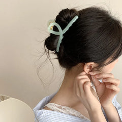 Hot Sale Solid Color Minimalistic Medium Hair Claw Clips Fashion Elegant Wholesale in Stock Hairpins Accessories for Women Daily