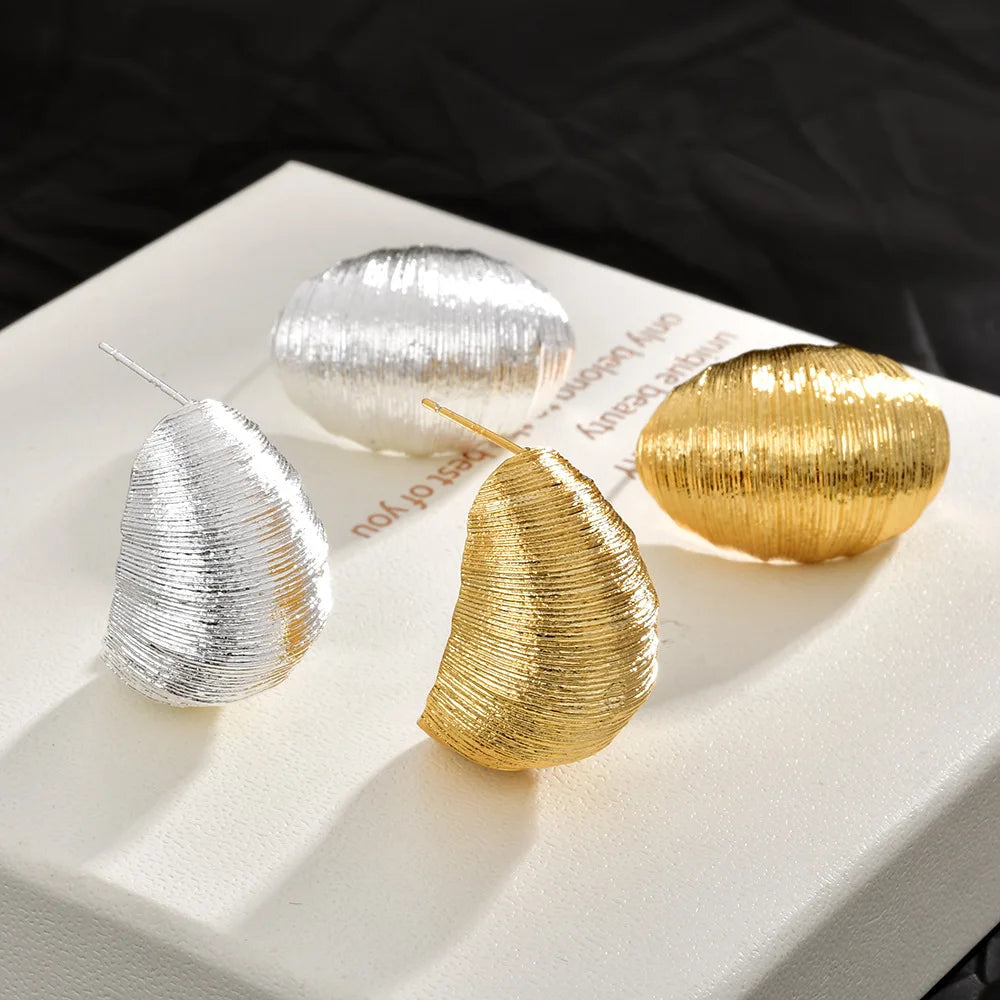 Textured Metal Oval Stud Earrings Women Gold and Silver Statement Chunky Lightweight Fashion Ear Jewelry Wholesale Accessories
