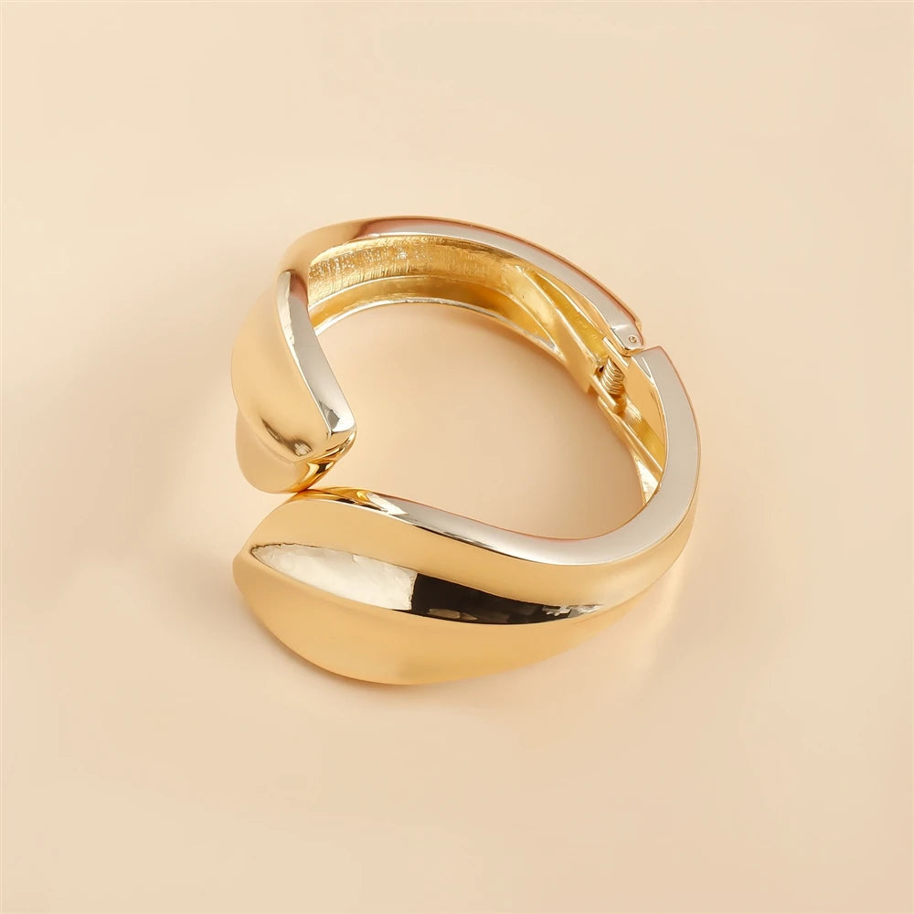 Fashion Luxury Glitter Cuff Bangles for Girls Bold Simple Mental Art Deco Jewellry for Women Ladies Accessories Bracelets