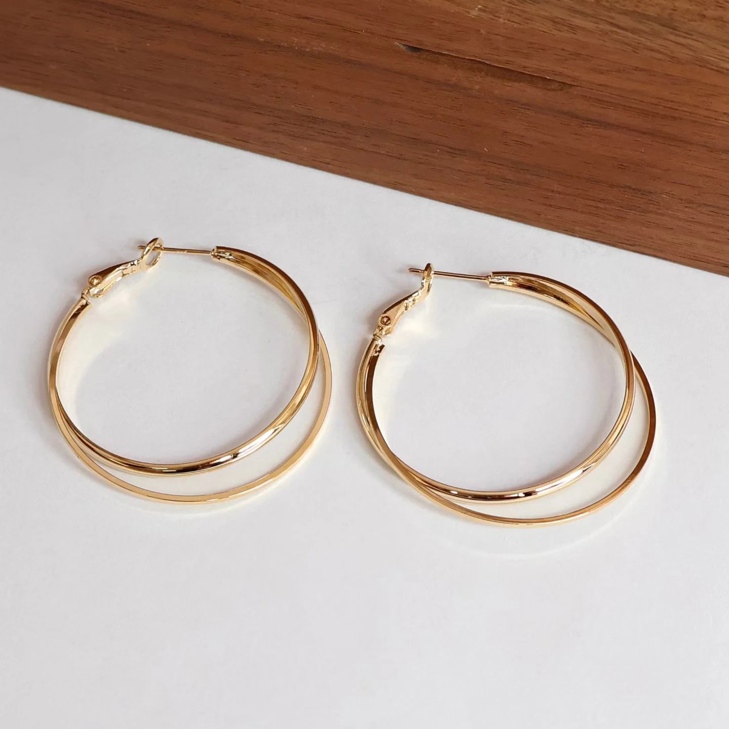 Fashion Simple Classic Charms Hoop Earrings for Girls Elegant Glamorous Trendy Jewelry for Women Ladies Accessories Wholesale