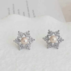 Women Creative Design Star Shape Small Stud Earring Fashion Glitter Sparking Lightweight Bulk Jewelry Accessory for Female Daily