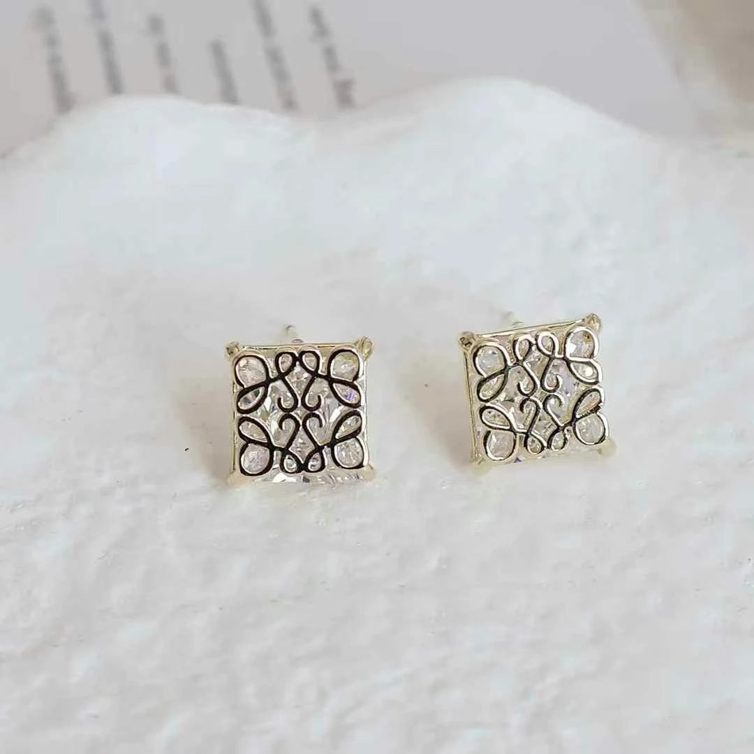 Ladies Creative Design Irregular Shape Small Stud Earring Fashion Elegant Chic Customized Bulk Jewelry Accessories for Causal