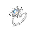 Silver / The opening is adjustable.