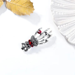 Fashion Halloween Gothic Horrific Skeleton Hand Brooches for Girls Carnival Pins Jewelry for Women Ladies Accessories Wholesale