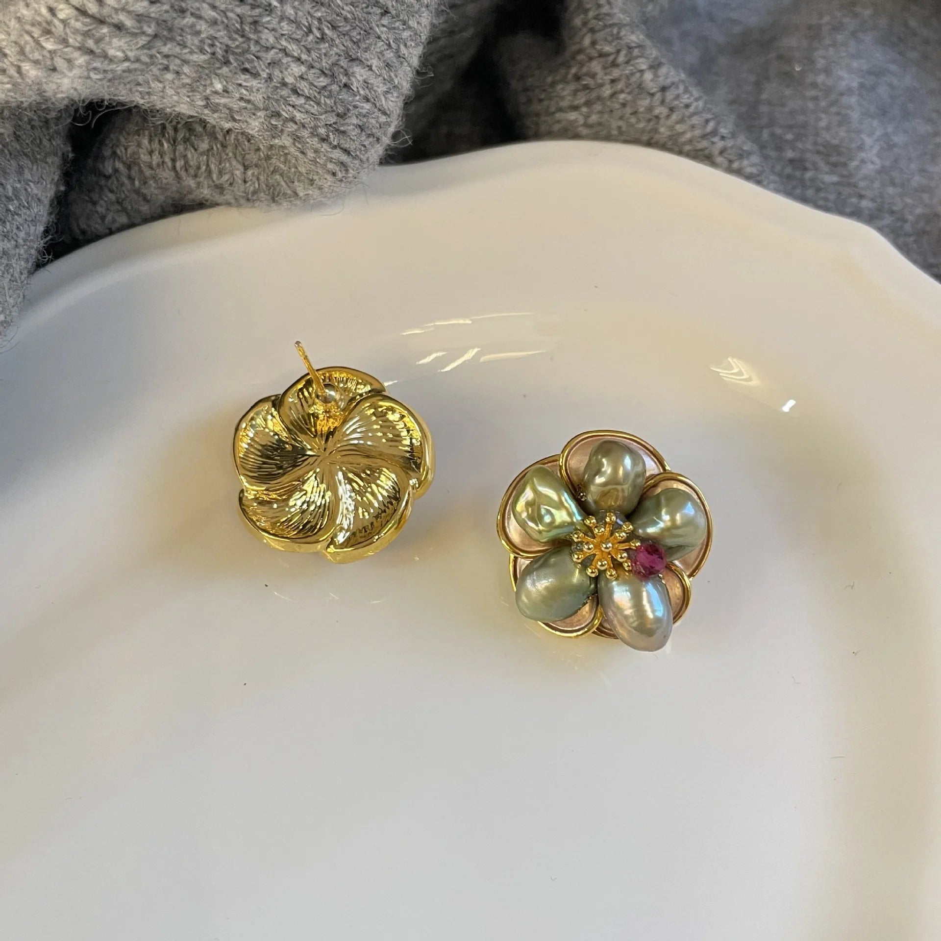 Fashion Flower Copper 18K Gold Freshwater Pearl Stud Earrings for Girls Sweet S925 Jewelry for Women Ladies Wholesale Bulk