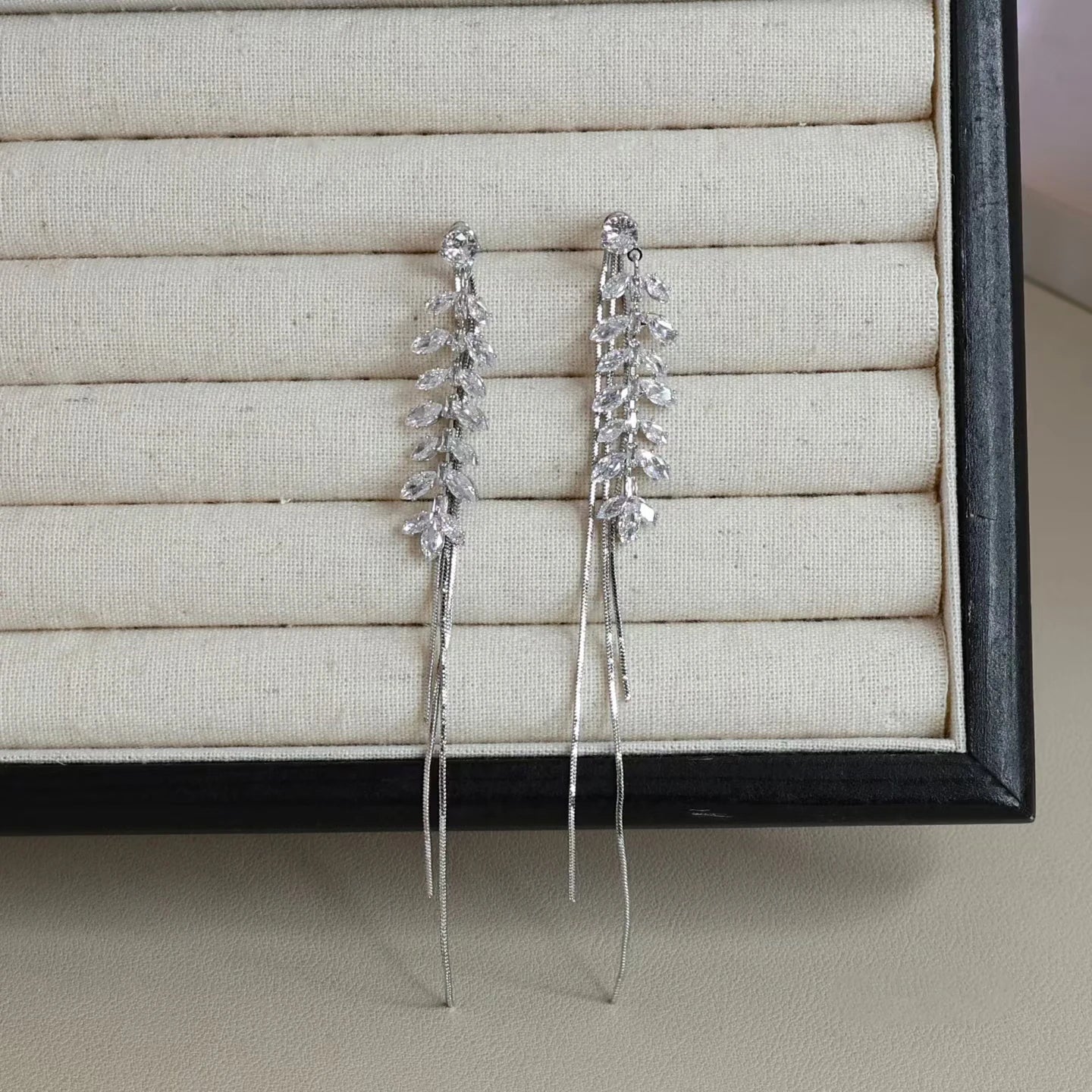 Ladies Heart Imitation Pearl Tassel Decorative Drop Earring Luxurious Glamorous Fashion Elegant Bulk Causal Jewelry Accessories