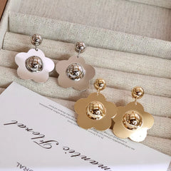Fashion Simple Flowers Floral Minimalistic Drop Earrings for Girls Elegant Charms Glamorous Jewelry for Women Ladies Accessories