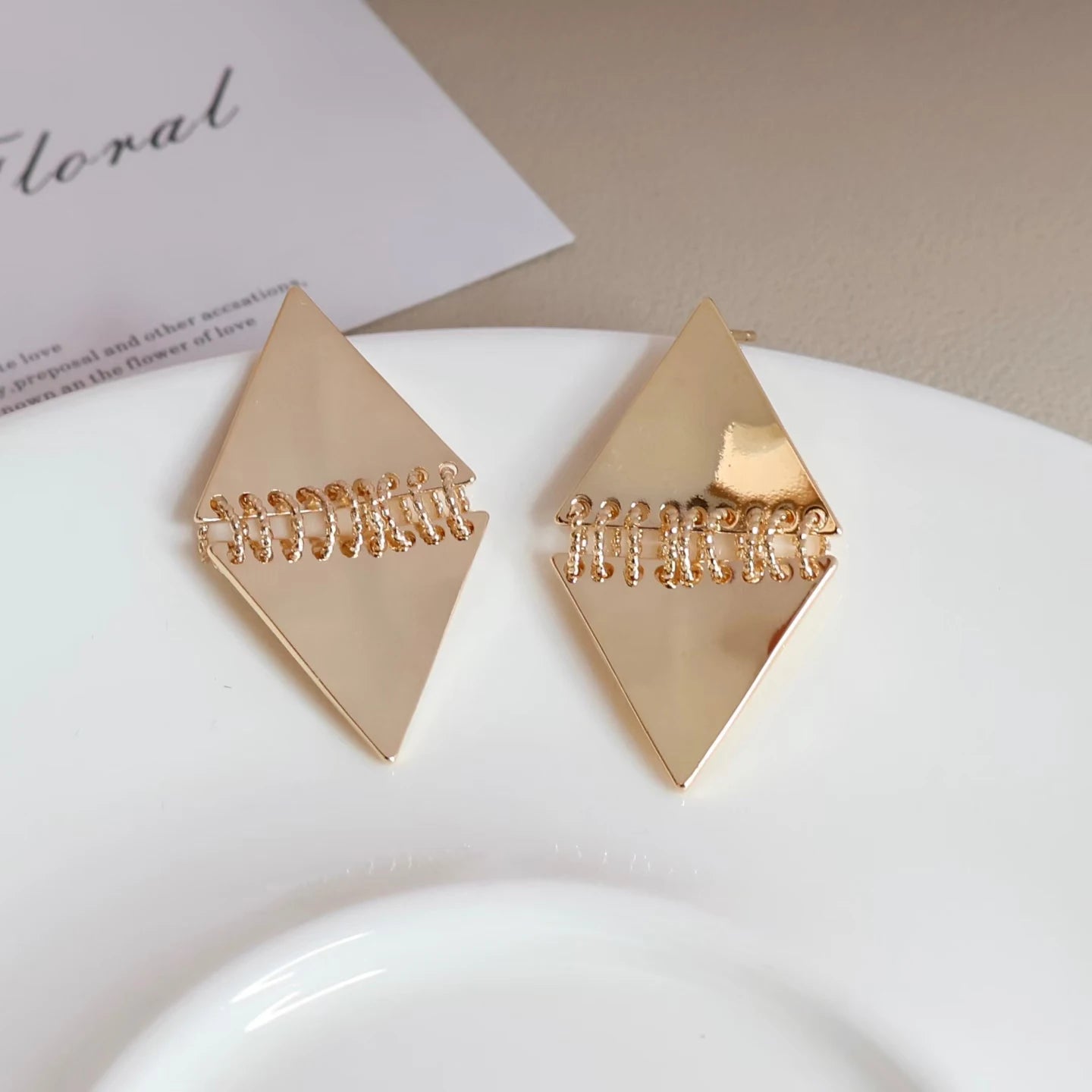 Fashion Star Elegant Sweet Art Deco Drop Earrings for Girls Glamorous Charms Jewelry for Women Ladies Accessories Wholesale