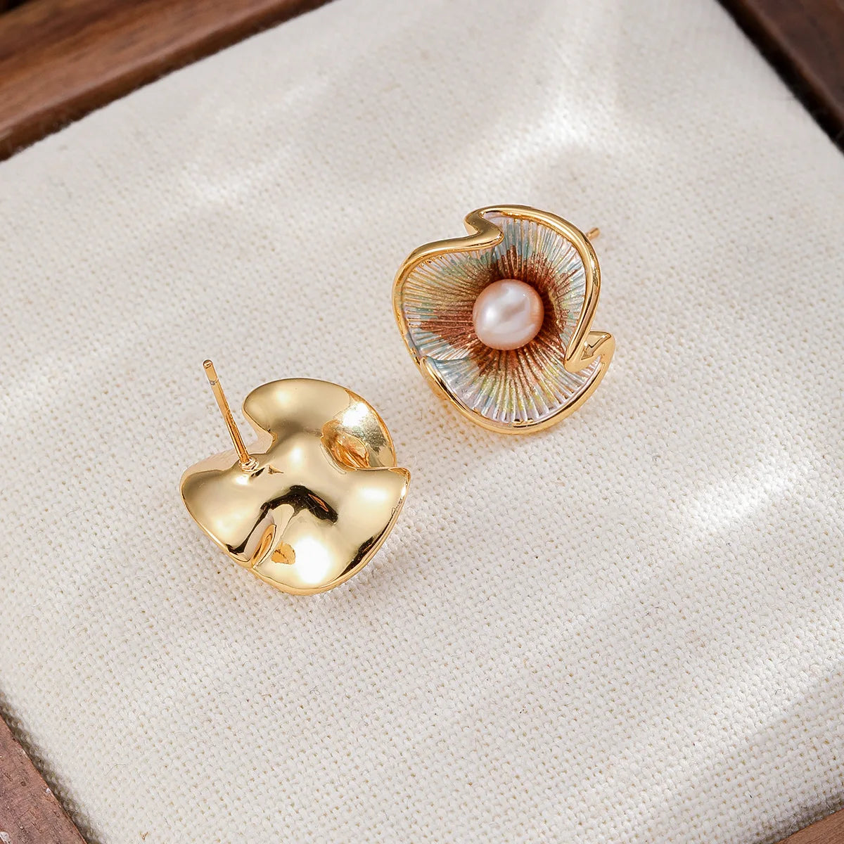 Fashion Elegant S925 Silver Freshwater Pearl Stud Earrings for Girls Copper 18K Gold Plated Jewelry for Women Ladies Wholesale