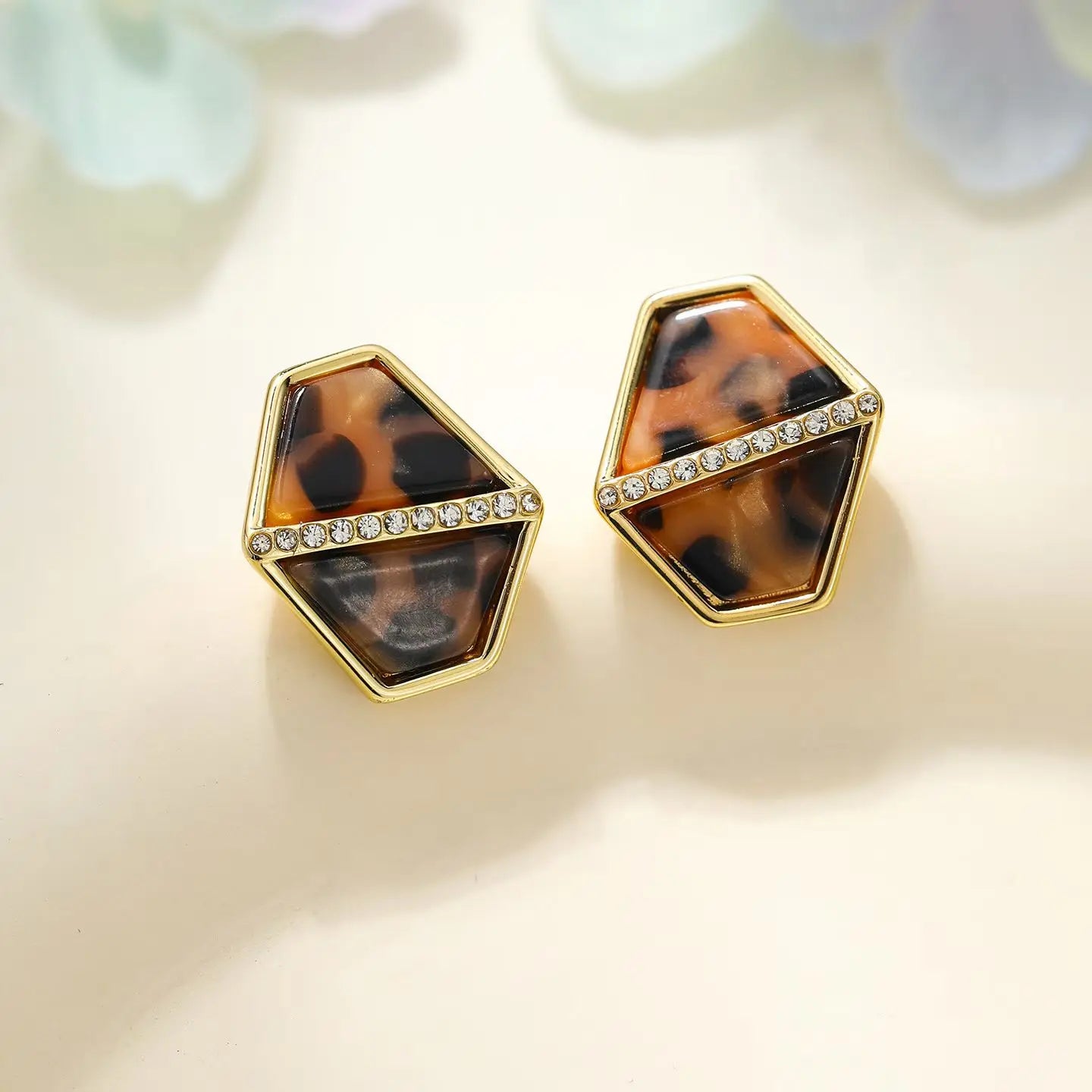 Fashion Sweet Glitter Rhinestone Leopard Stud Earrings for Girls Trendy Elegant Art Deco Jewelry for Women Ladies Accessories
