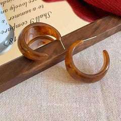 Women Moon Shape Small Amber Hoop Earring Elegant Vintage Elegant Graceful Charms Bulk Jewelry Accessories for Causal Daily Use