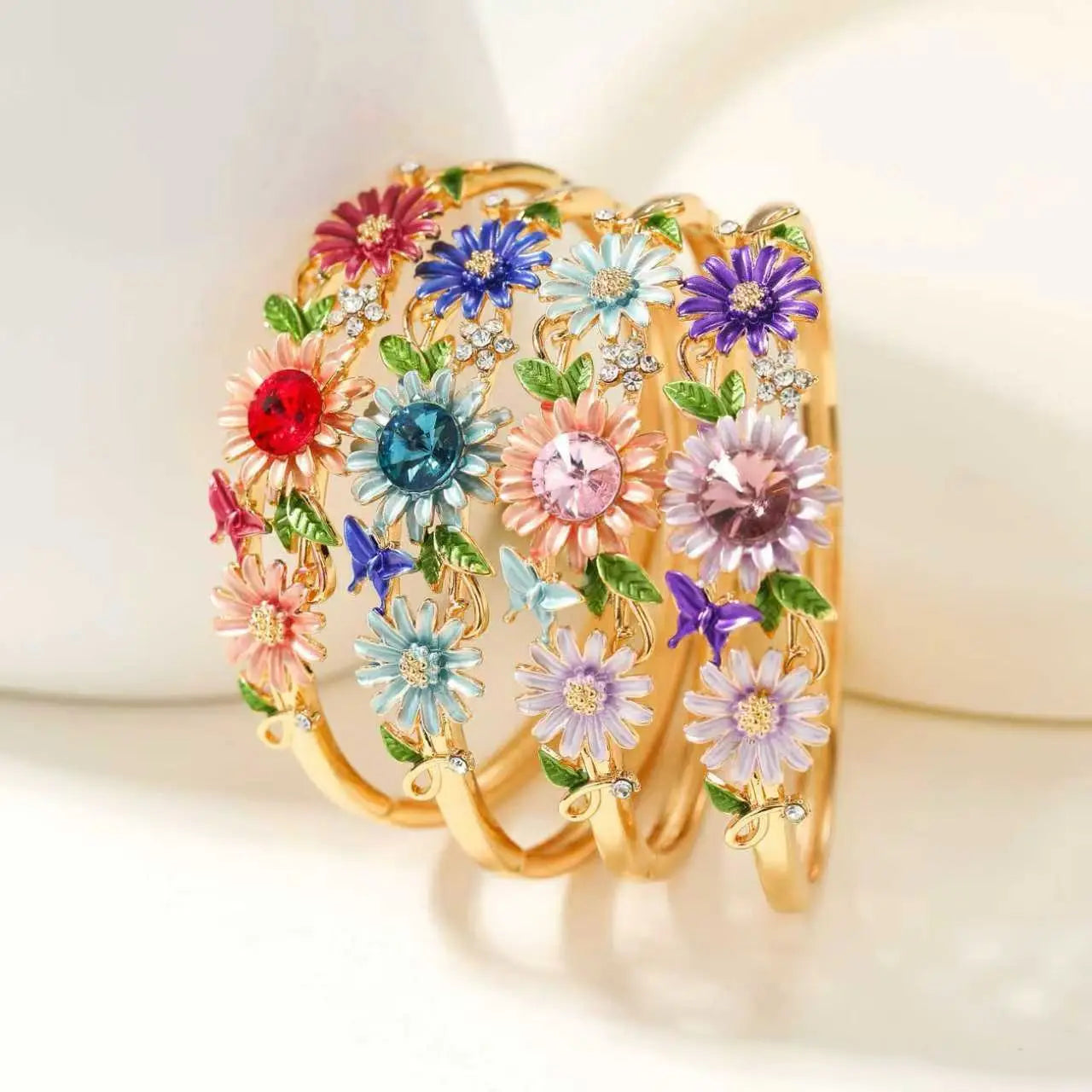 Fashion Trendy Dainty Bold Bangles for Girls Elegant Luxury Glamorous Art Deco Flowers Jewelry for Women Ladies Accessories