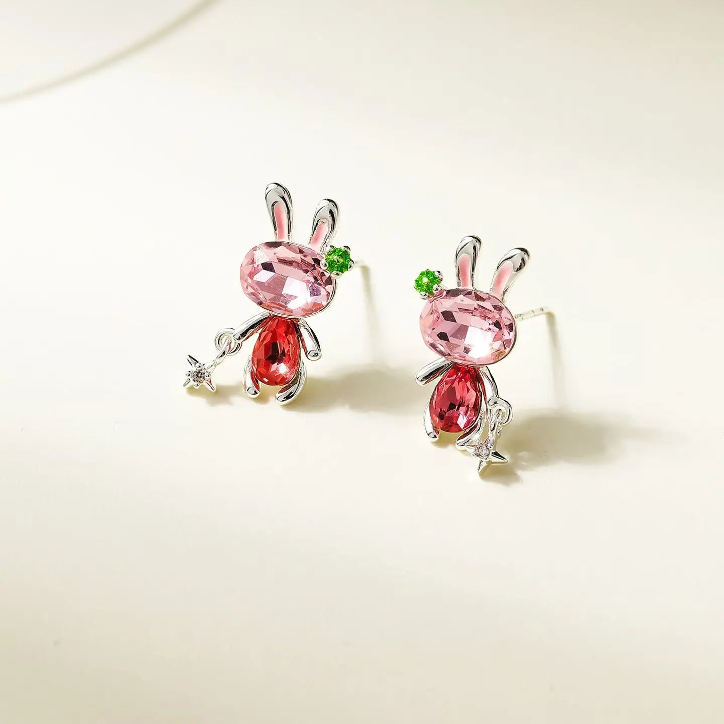 Women Bow Square Pig Cartoon Small Mini Stud Earring Fashion Glitter Cute Lovely Wholesale High Quality Daily Jewelry Accessory