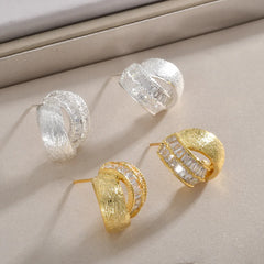 Zirconia Half-circle Interlocking Copper Brushed Ear Studs Fashionable Elegant Versatile Light Luxury Earrings Women Unisex