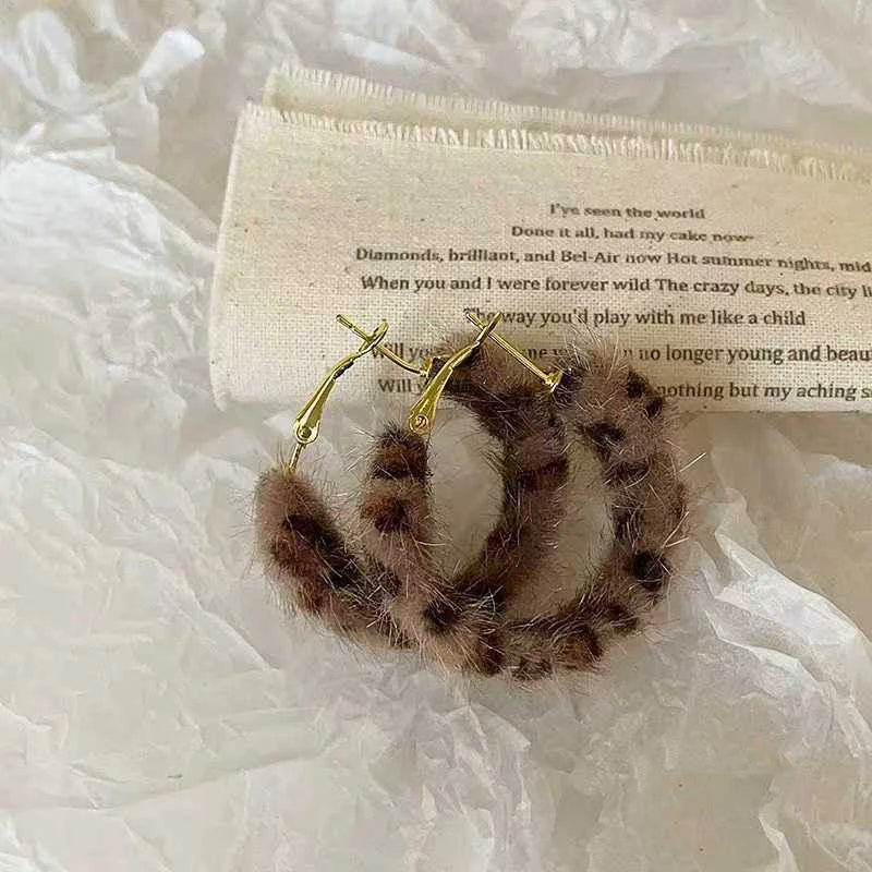 Women Hot Sale High Quality Medium Hoop Earring Fashion Elegant Vintage Dainty Charms Bulk Order Jewelry Accessories for Causal