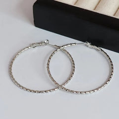 Fashion Simple Retro Glamorous Classic Hoop Earrings for Girls Charms Art Deco Jewelry for Women Ladies Accessories Wholesale