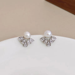 Elegant Simple Minimalistic Alphabet Stud Earrings for Girls Sweet Fine Jewellry for Women Ladies Accessories Chinese Supplier