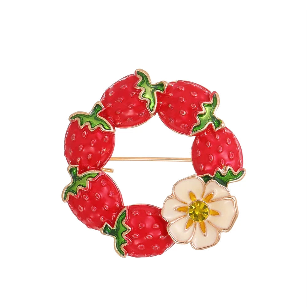 Fashion Strawberry Fruits Sweet Elegant Brooches for Girls Glamorous Charms Pins Jewelry for Women Ladies Accessories Hot Sale