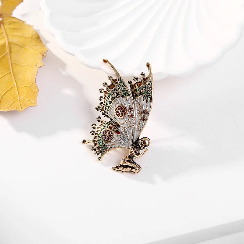 Fashion Butterfly Elegant Sweet Brooches for Girls Glamorous Charms Pins Jewelry for Women Ladies Accessories Wholesale Chic