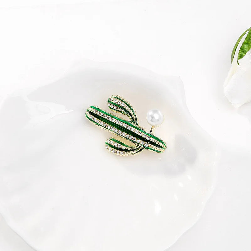 Fashion Glitter Imitation Pearl Cactus Brooches for Girls Trendy Stylish Plants Jewelry for Women Ladies Accessories Wholesale