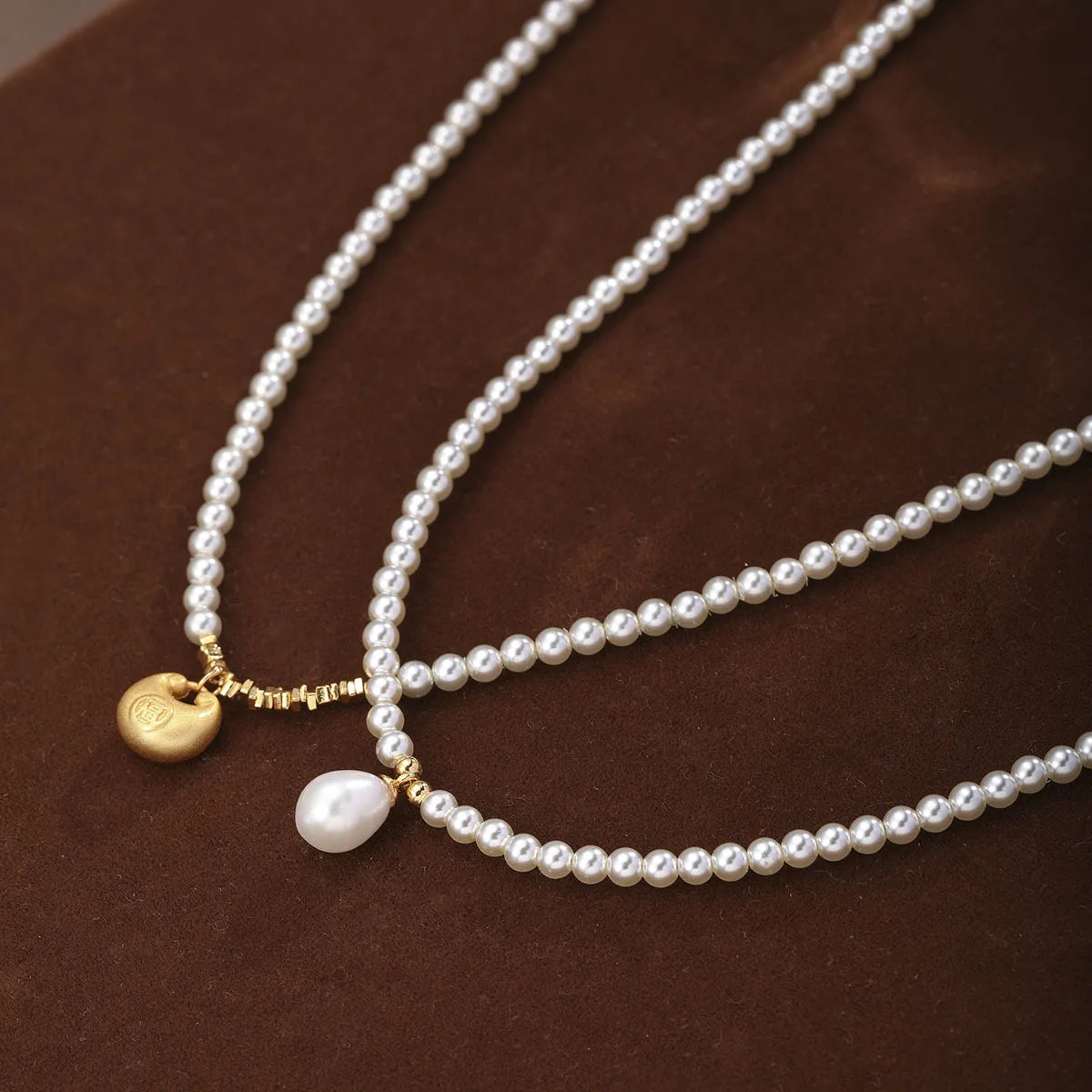 Fashion Simple Classic Minimalistic Glass Pearl Necklaces for Girls Trendy Stylish Jewelry for Women Ladies Wholesale Bulk