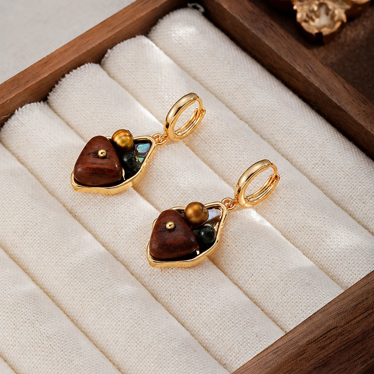Fashion Wood Freshwater Pearl Crushed Shell Copper 18K Gold Plated Drop Earrings for Girls Trendy Jewelry for Women Wholesale