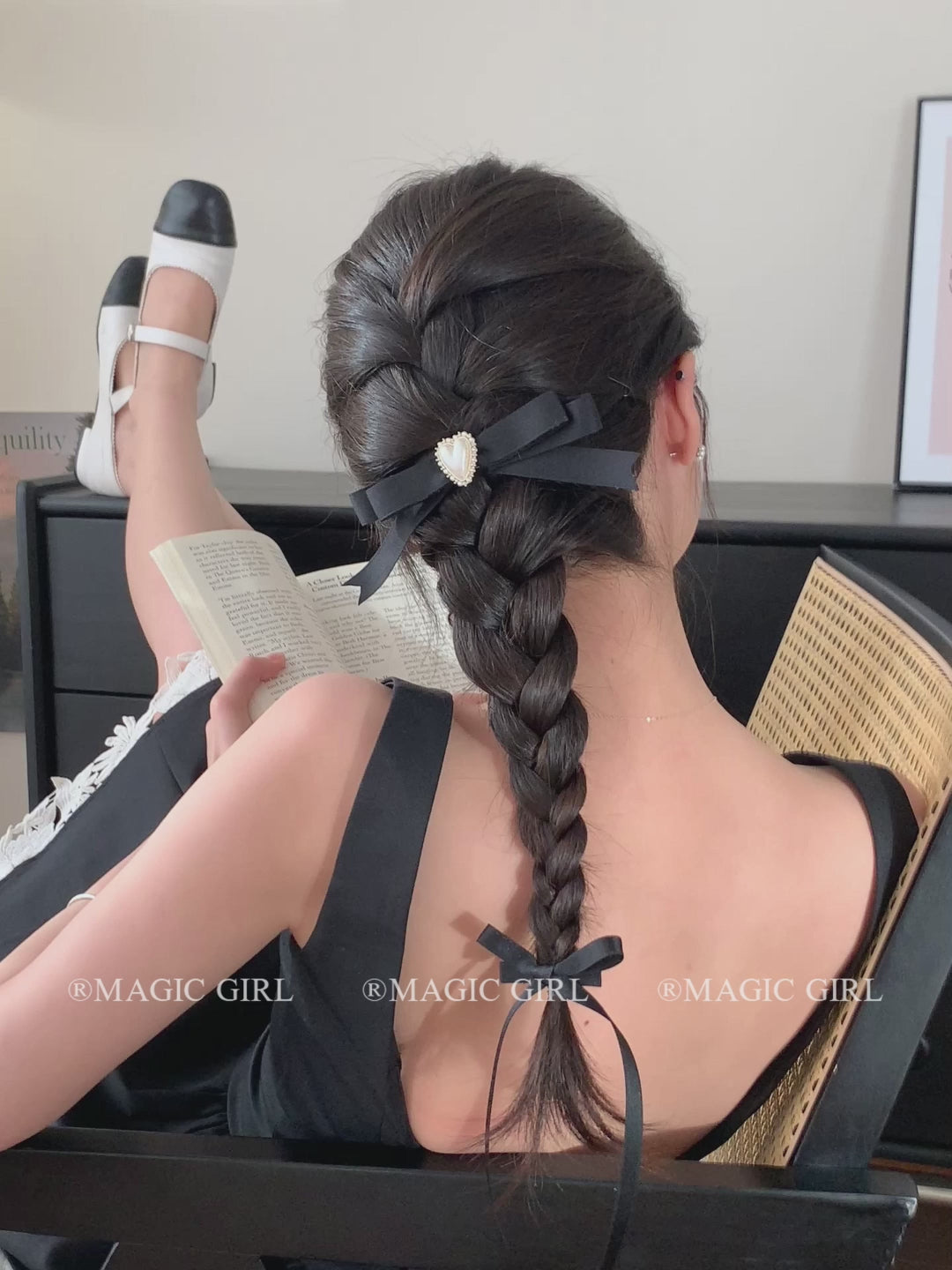 Simple Chic Solid Color Hair Clips for Girls Heart Shaped Lustrous Sweet Cute Barrettes for Women Ladies Hair Accessories