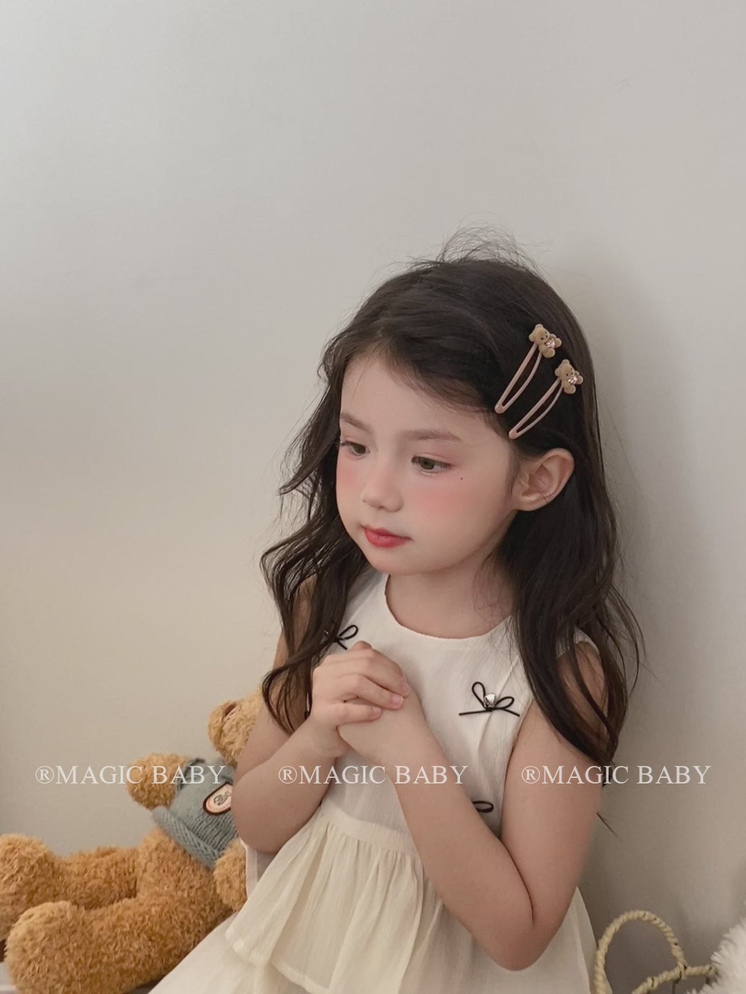 Cute Fashion Bear Heart Shaped Hair Clips for Baby Girls Sweet Glitter Stylish Snap Clips for Kids Children Hair Accessories