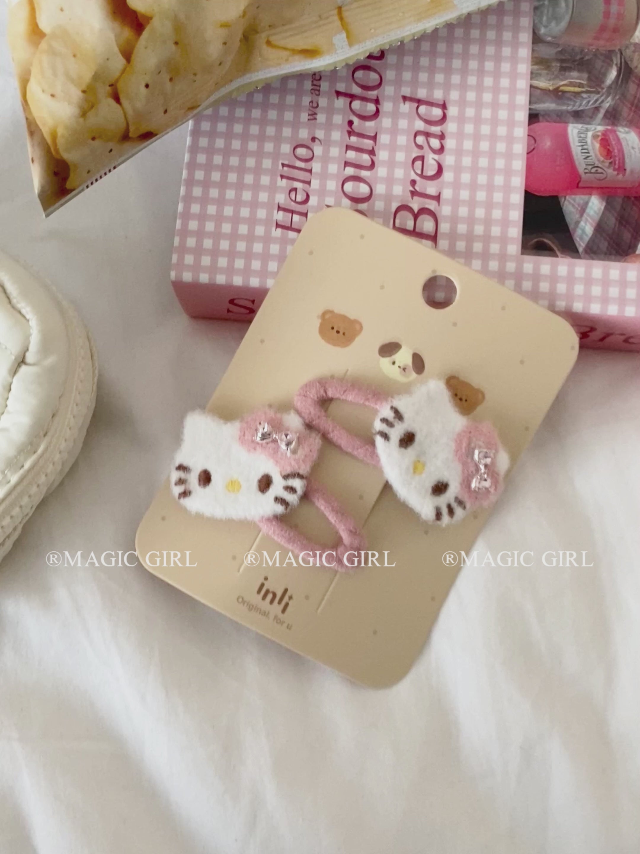 Fashionable Kitty Cat Hair Clips for Girls and Women Sweet and Stylish Fabric Snap Hair Accessories Trendy and Lustrous