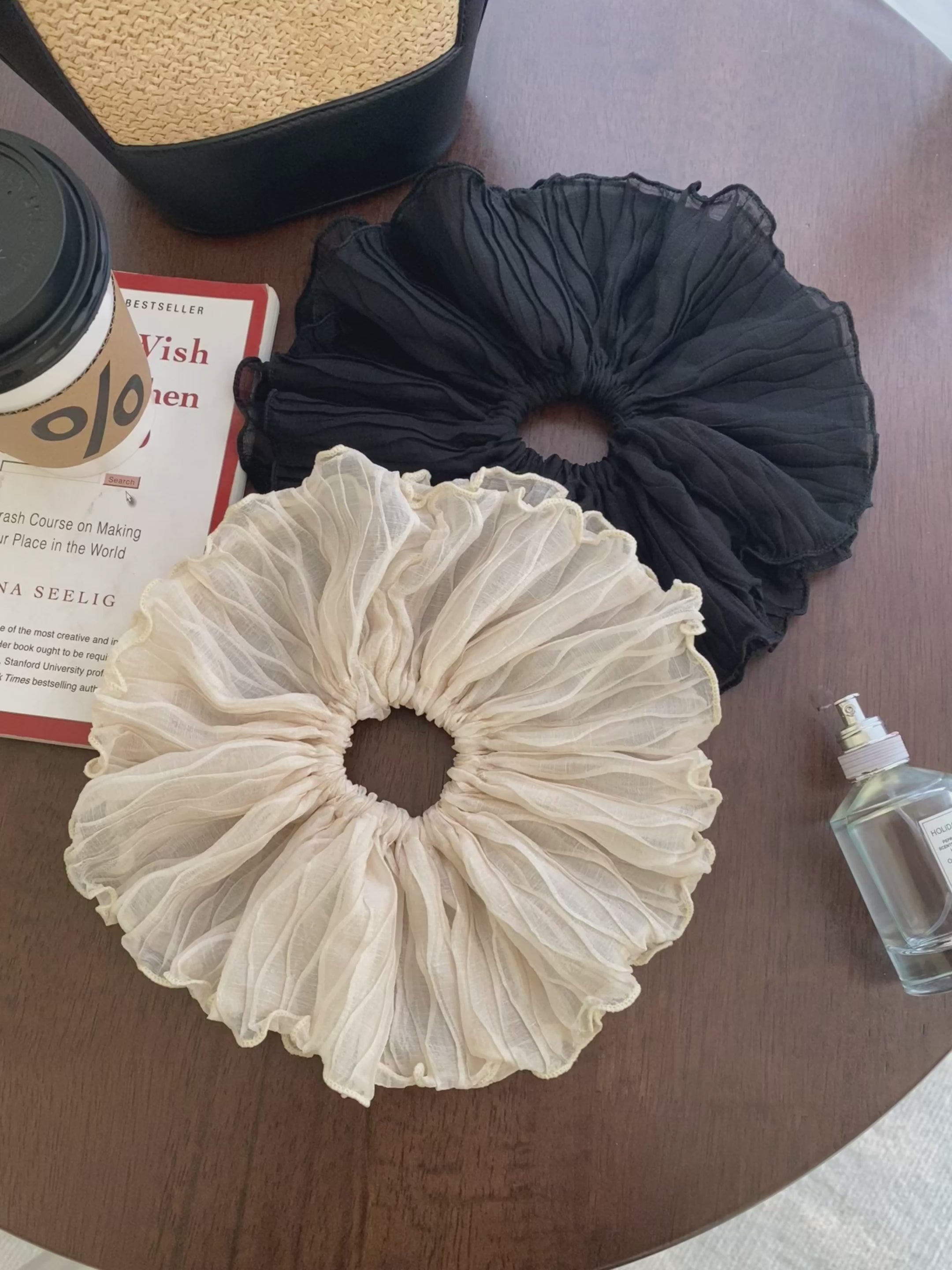 Classic Simple Minimalistic Solid Color Scunchies for Girls Elegant Fashion Trendy Hair Ties Women Ladies Hair Accessories Sweet