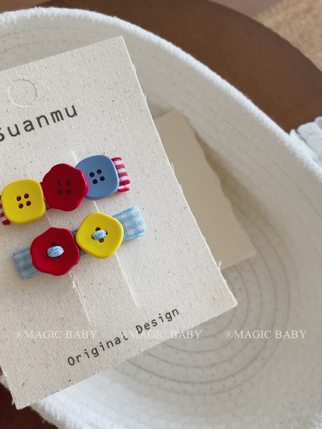 2025 New Design Acrylic Button Multicolor Small Alligator Clips Fashion Beauty Wholesale Stock Hairpins Accessories Kids Carton