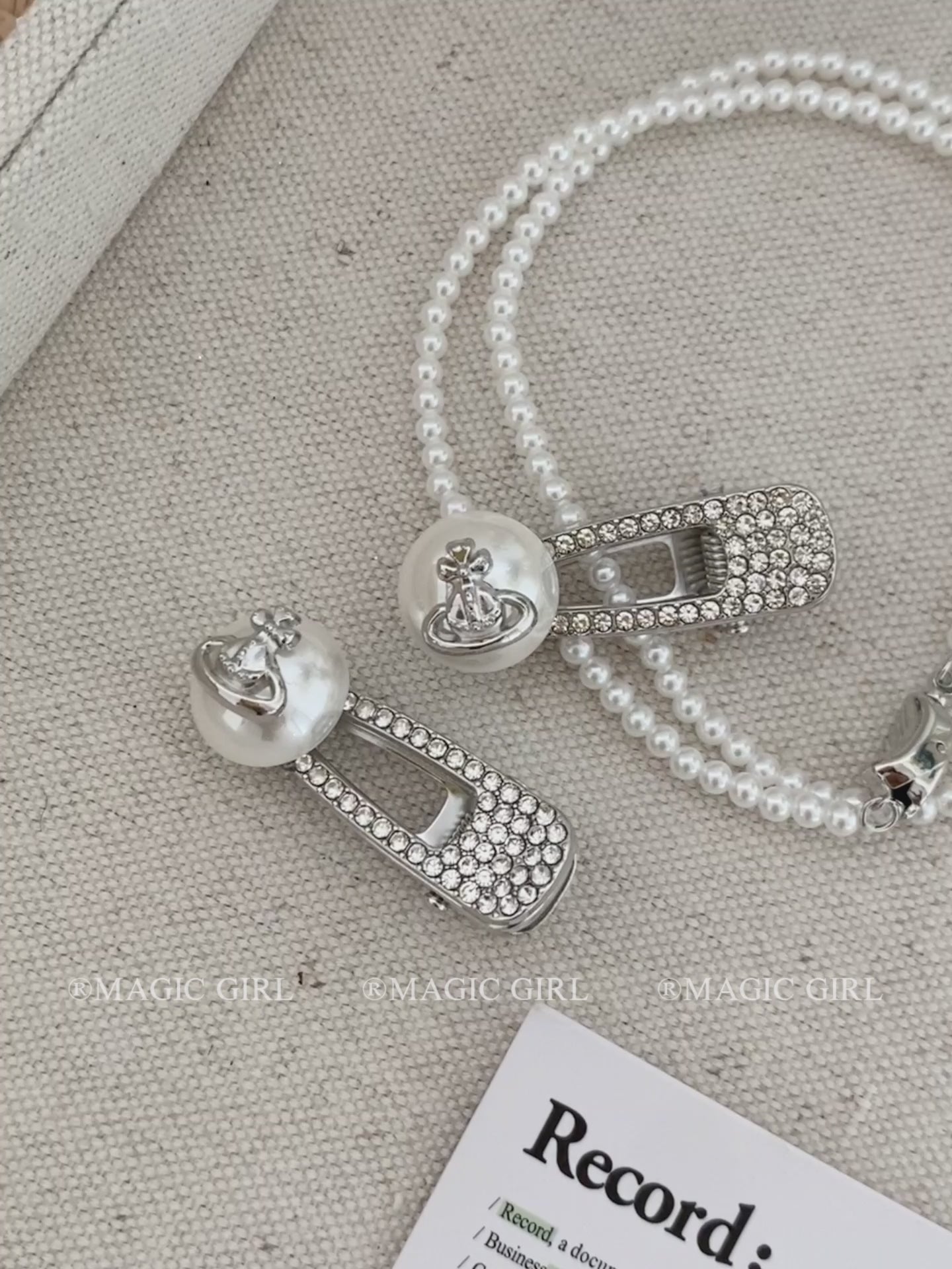 2025 Brand New Stylish Chic Hair Clips for Girls Trendy Fashion Lustrous Stunning Glitter Hair Accessories for Women Ladies