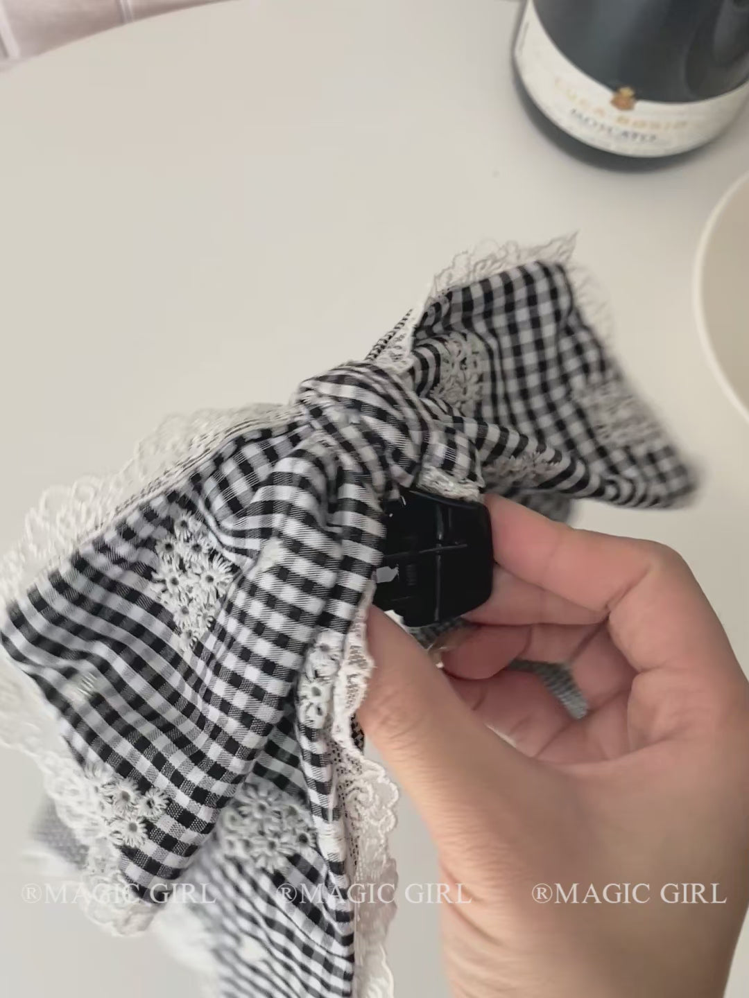 Elegany Simple Bowknot Dots Hair Claw Clips for Women Girls' Fashion Trendy Minimalistic Hair Accessories Elegant for Daily